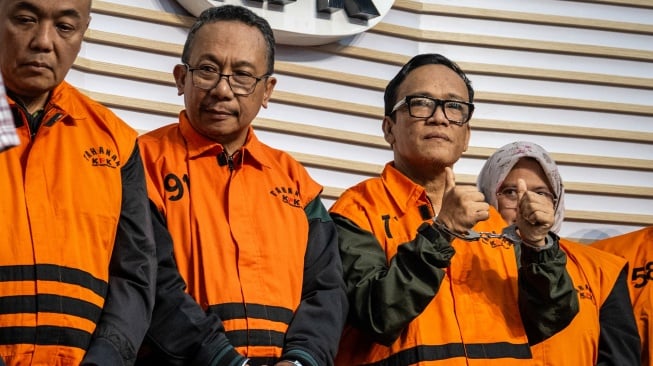 Bertanya kepada bawahan itu mengandung potensi korupsi